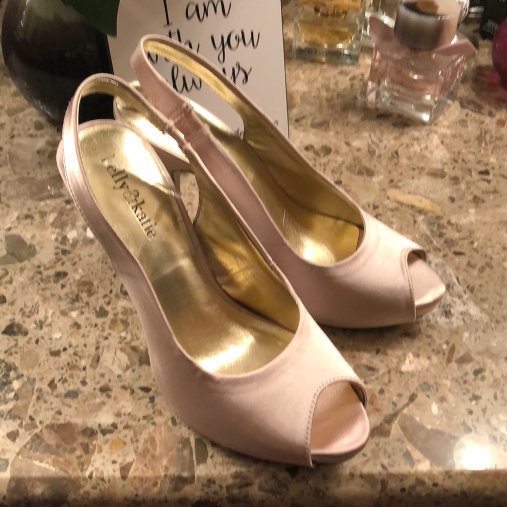 Kelly&katie satin heels